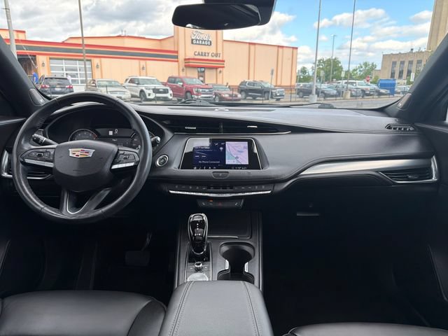 Used 2020 Cadillac XT4 Premium Luxury w/ Cold Weather Package FWD image 15