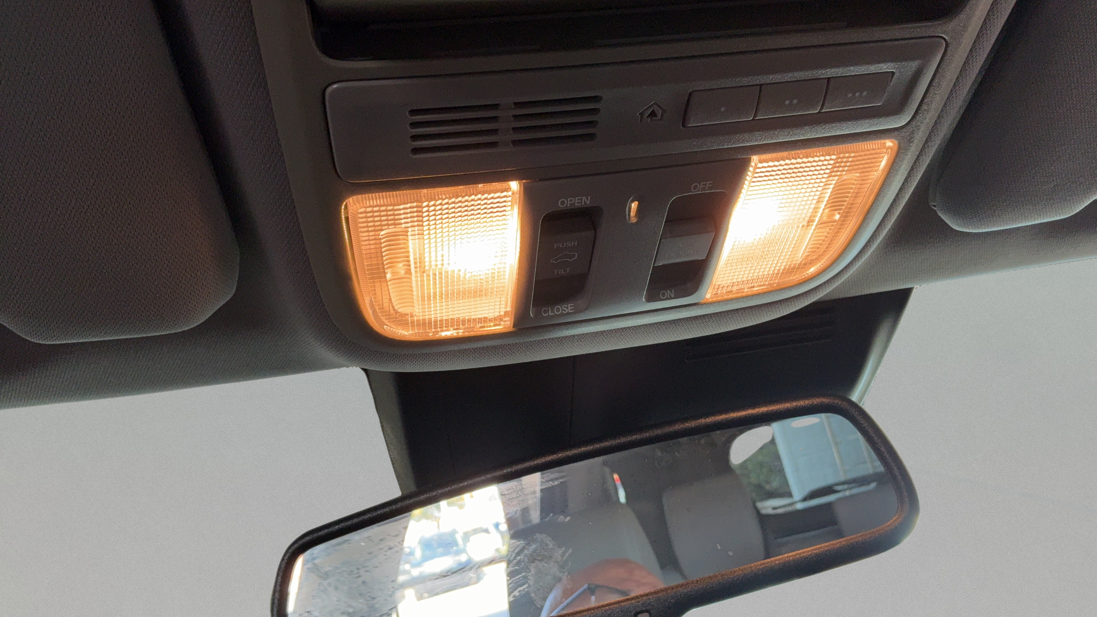 Used 2020 Honda CR-V Touring image 19