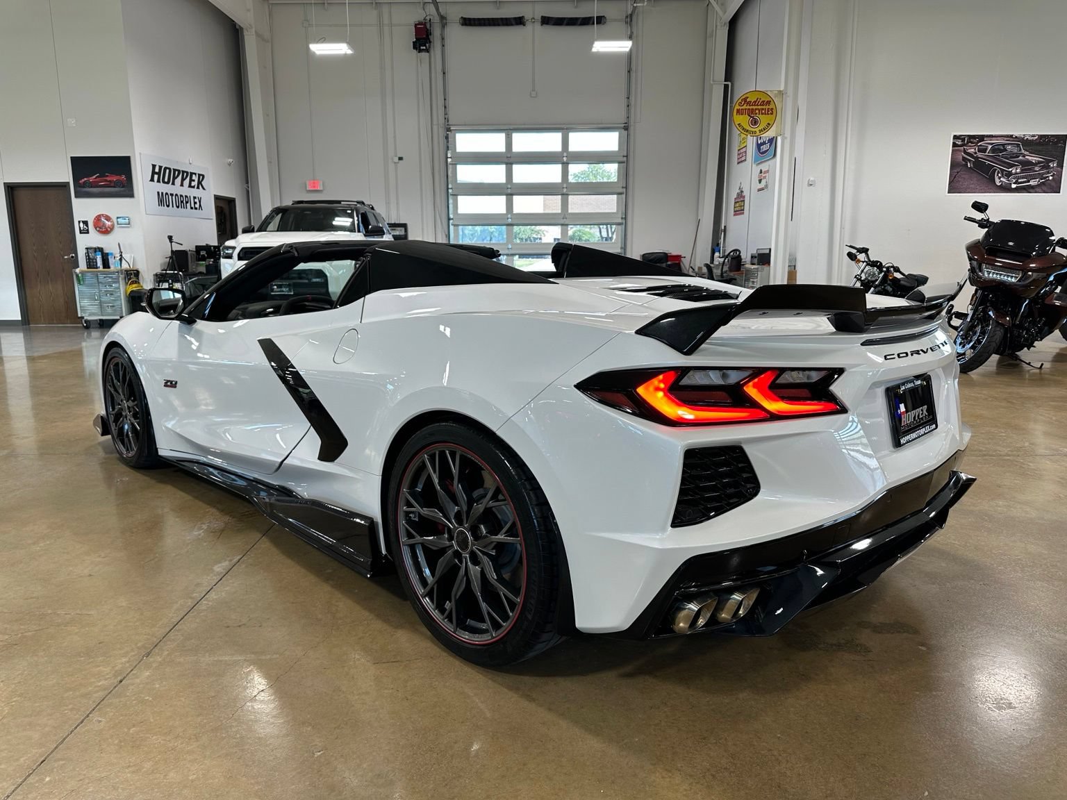 Used 2023 Chevrolet Corvette Stingray Premium Conv w/ Z51 Performance Package RWD image 9