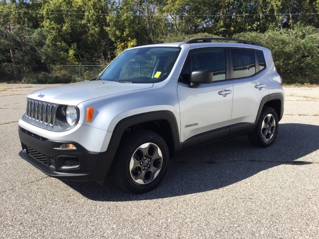 Used 2016 Jeep Renegade Sport w/ Power & Air Group AWD/4WD image 3
