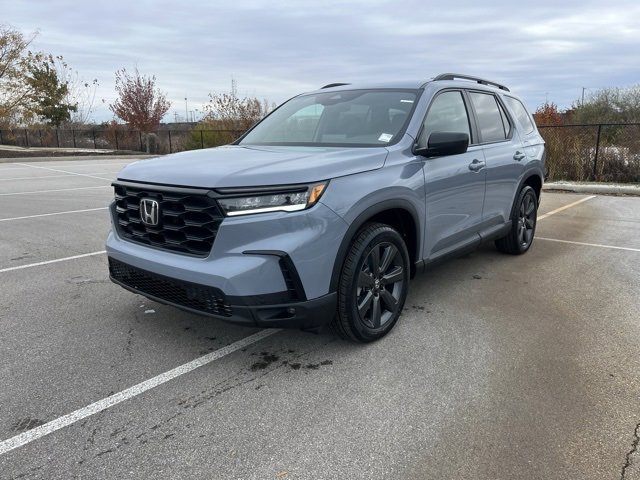 New 2025 Honda Pilot Sport image 3