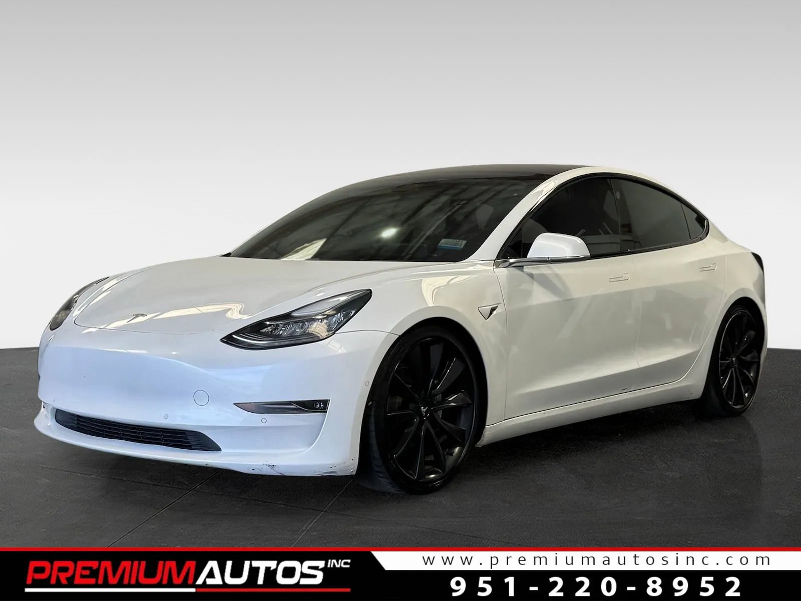 Used 2019 Tesla Model 3 Mid Range image 1