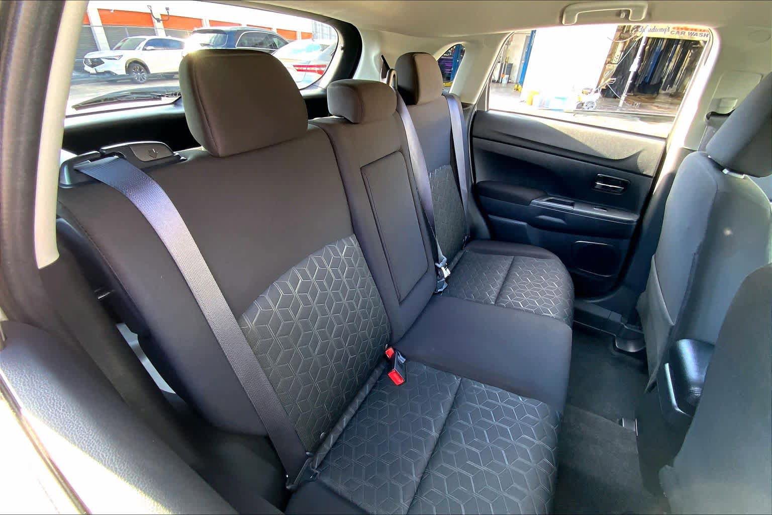 Used 2025 Mitsubishi Outlander Sport ES image 19