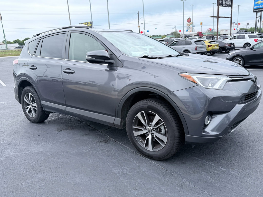 Used 2017 Toyota RAV4 XLE FWD image 2