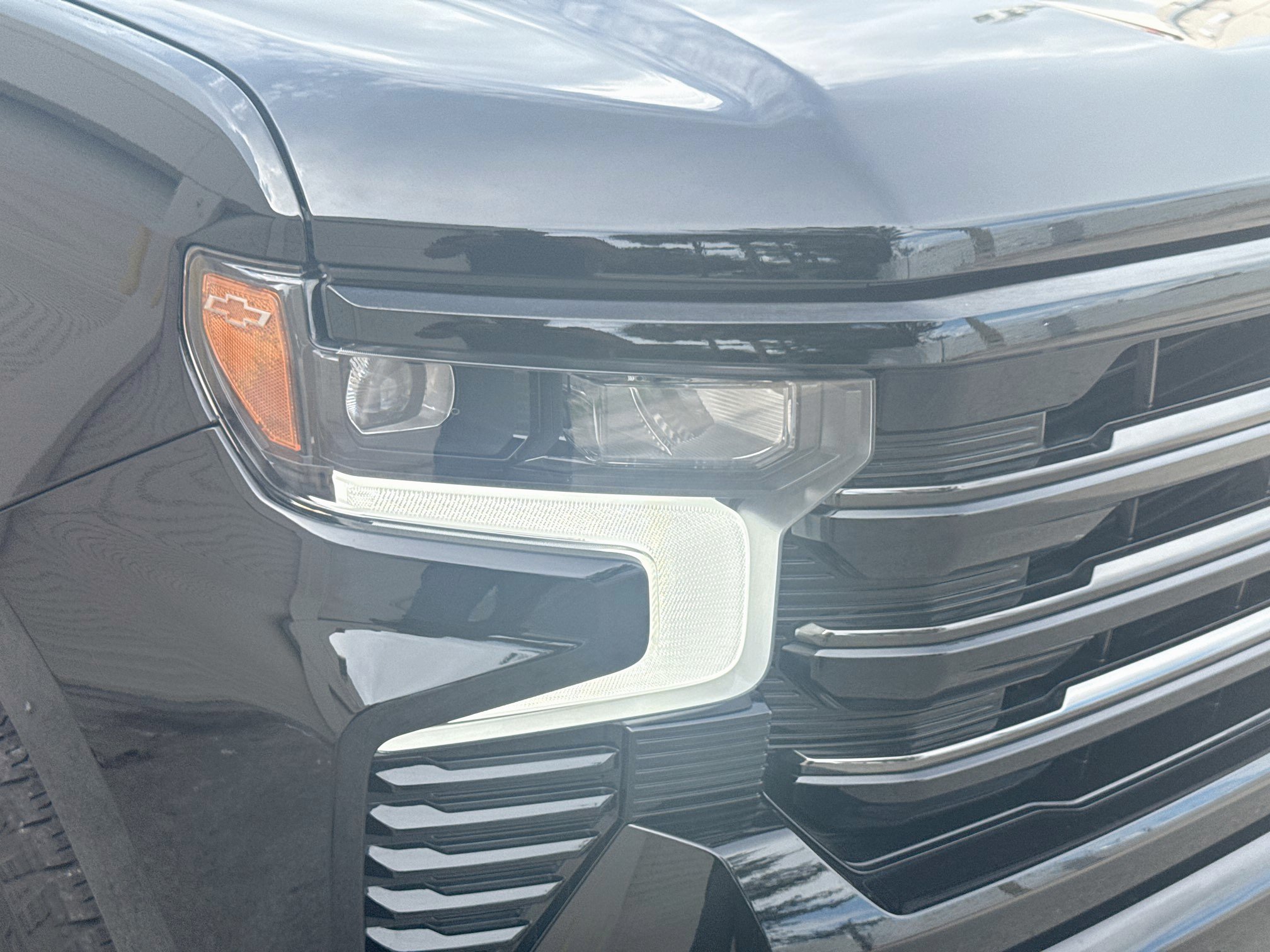 Used 2024 Chevrolet Silverado 1500 High Country w/ Midnight Edition AWD/4WD image 32