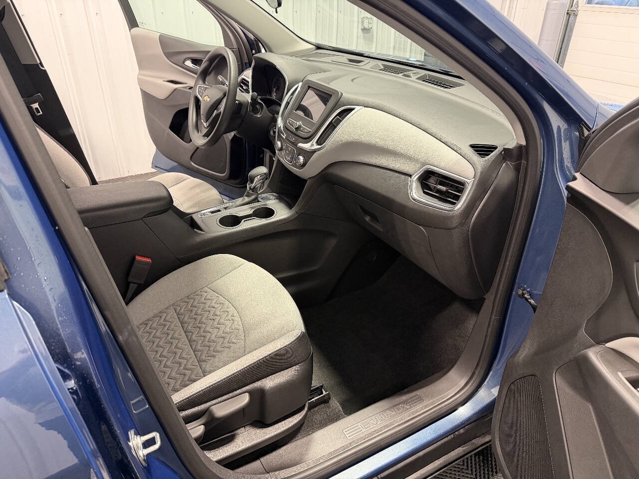 Used 2024 Chevrolet Equinox LS w/ Sport Edition AWD/4WD image 16