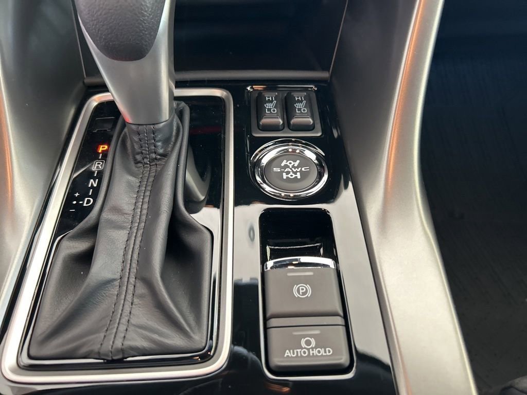 New 2025 Mitsubishi Eclipse Cross Black Edition image 9