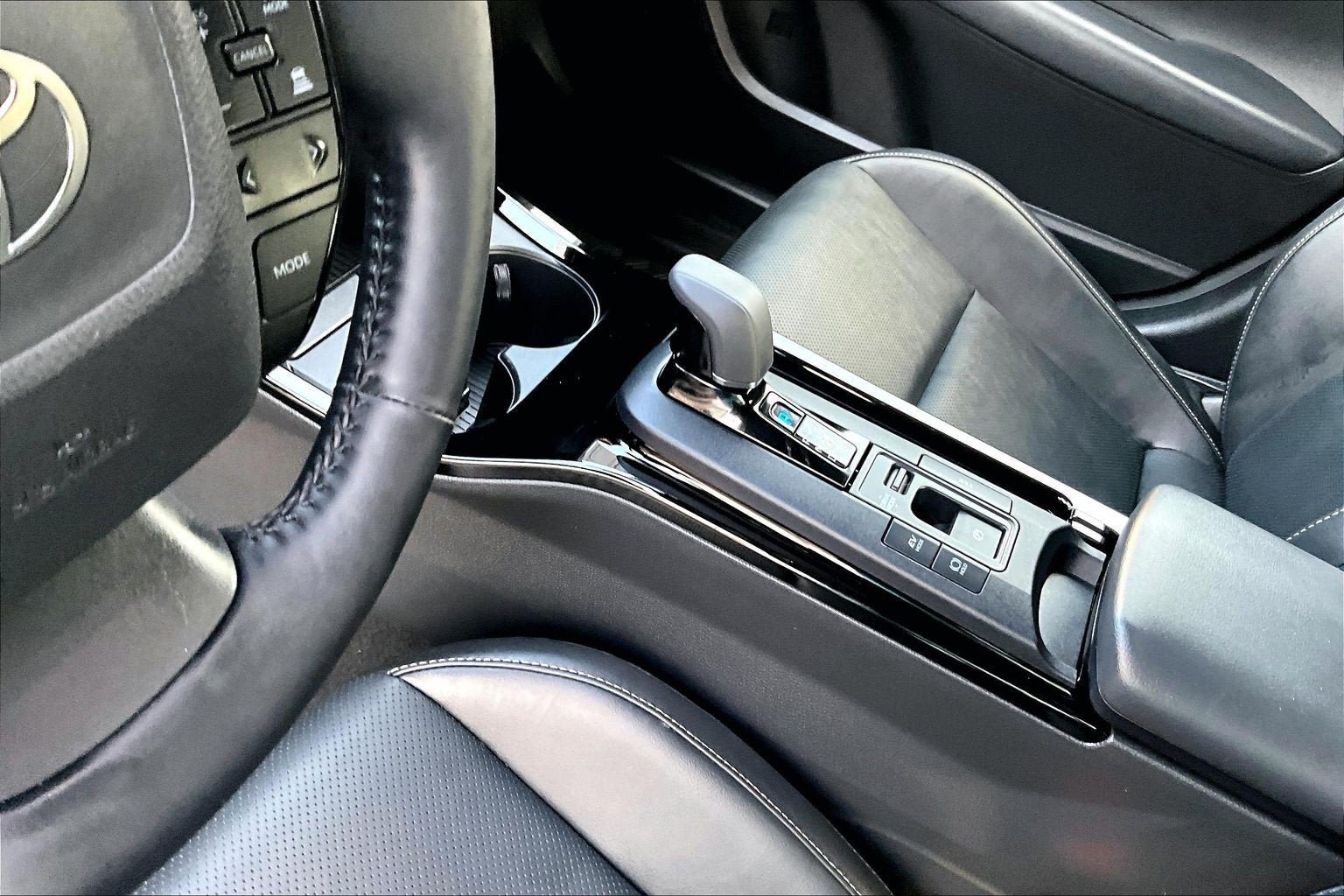 Used 2025 Toyota Prius AWD image 16