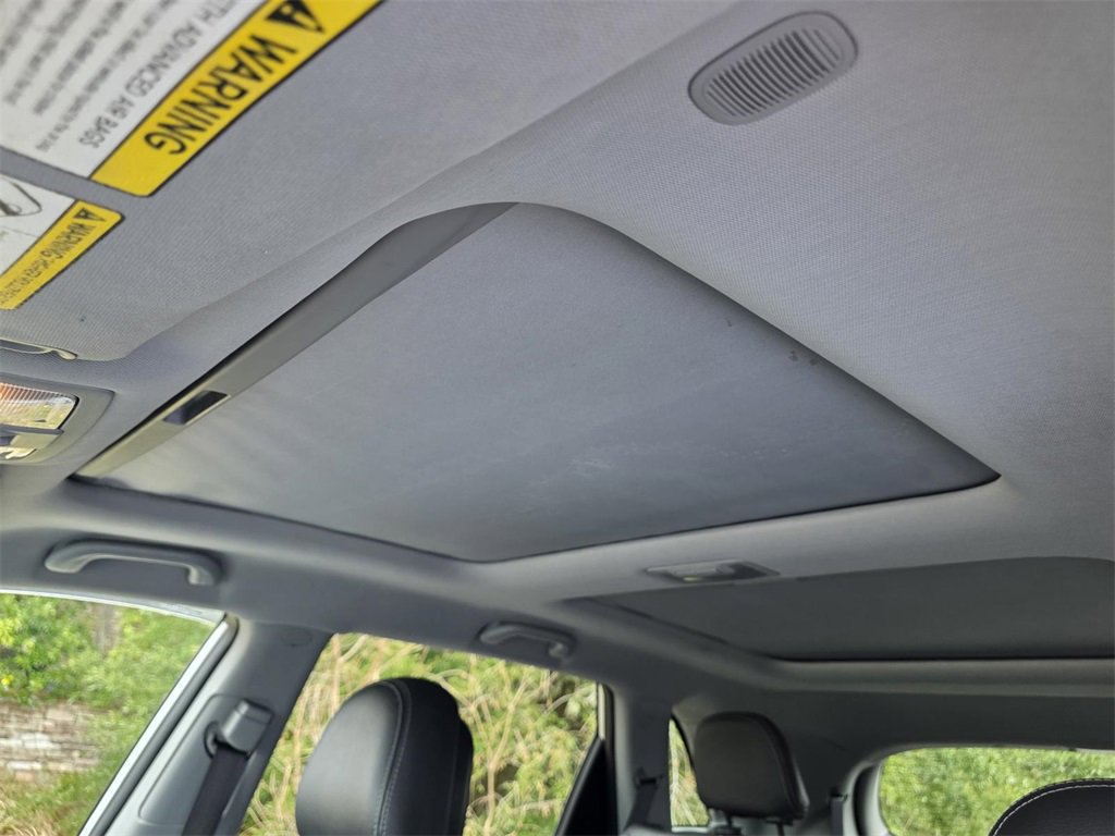 Used 2012 Kia Sorento SX w/ SX Premium Pkg image 9