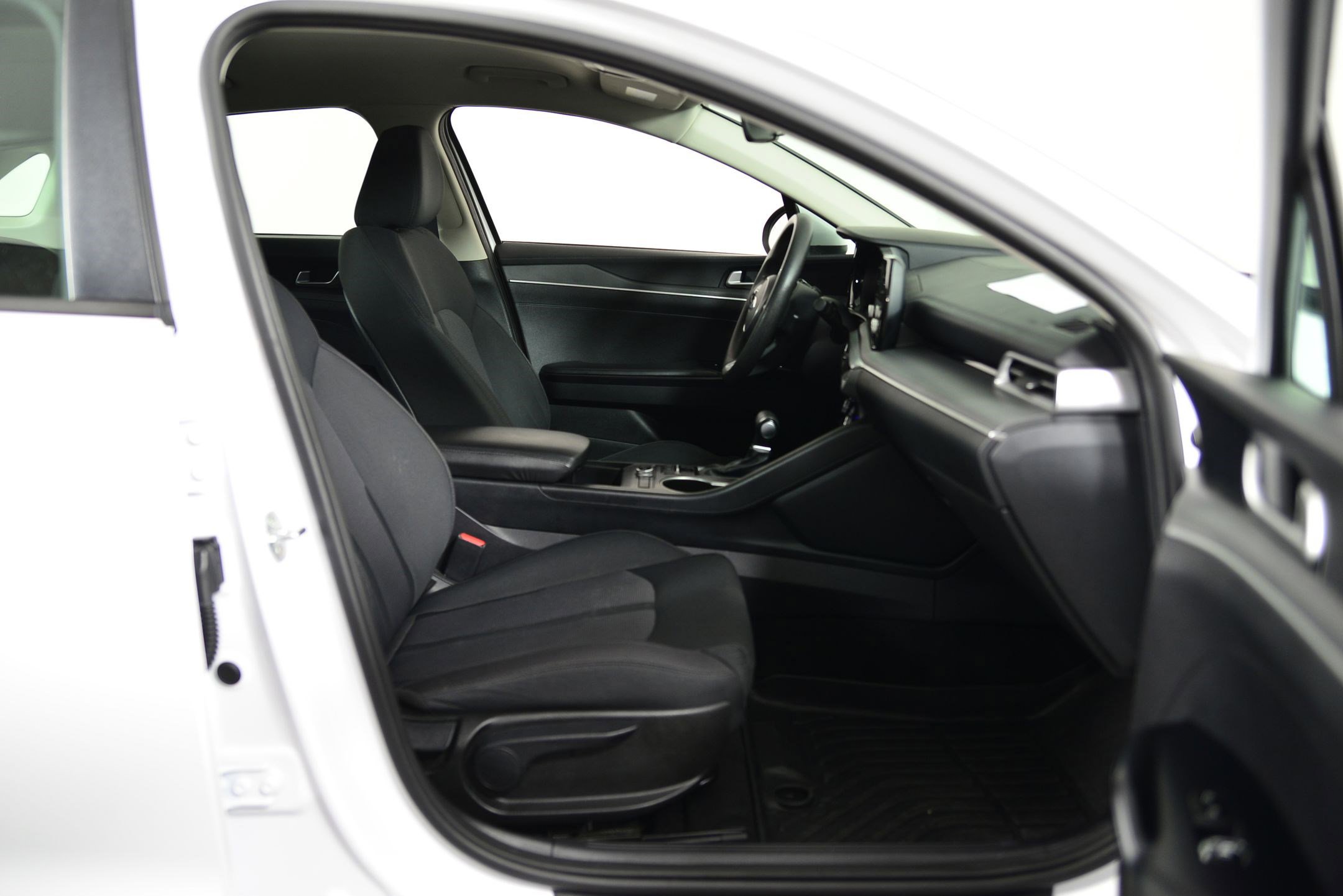 Used 2021 Kia K5 LXS image 18