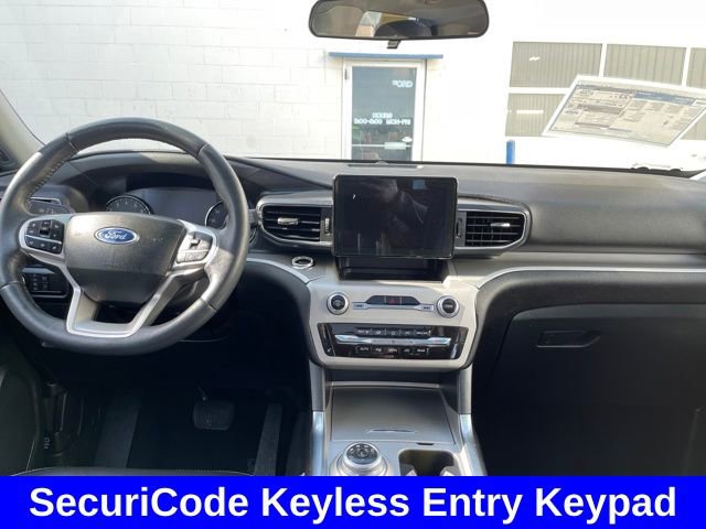 Used 2023 Ford Explorer XLT w/ Equipment Group 202A image 12
