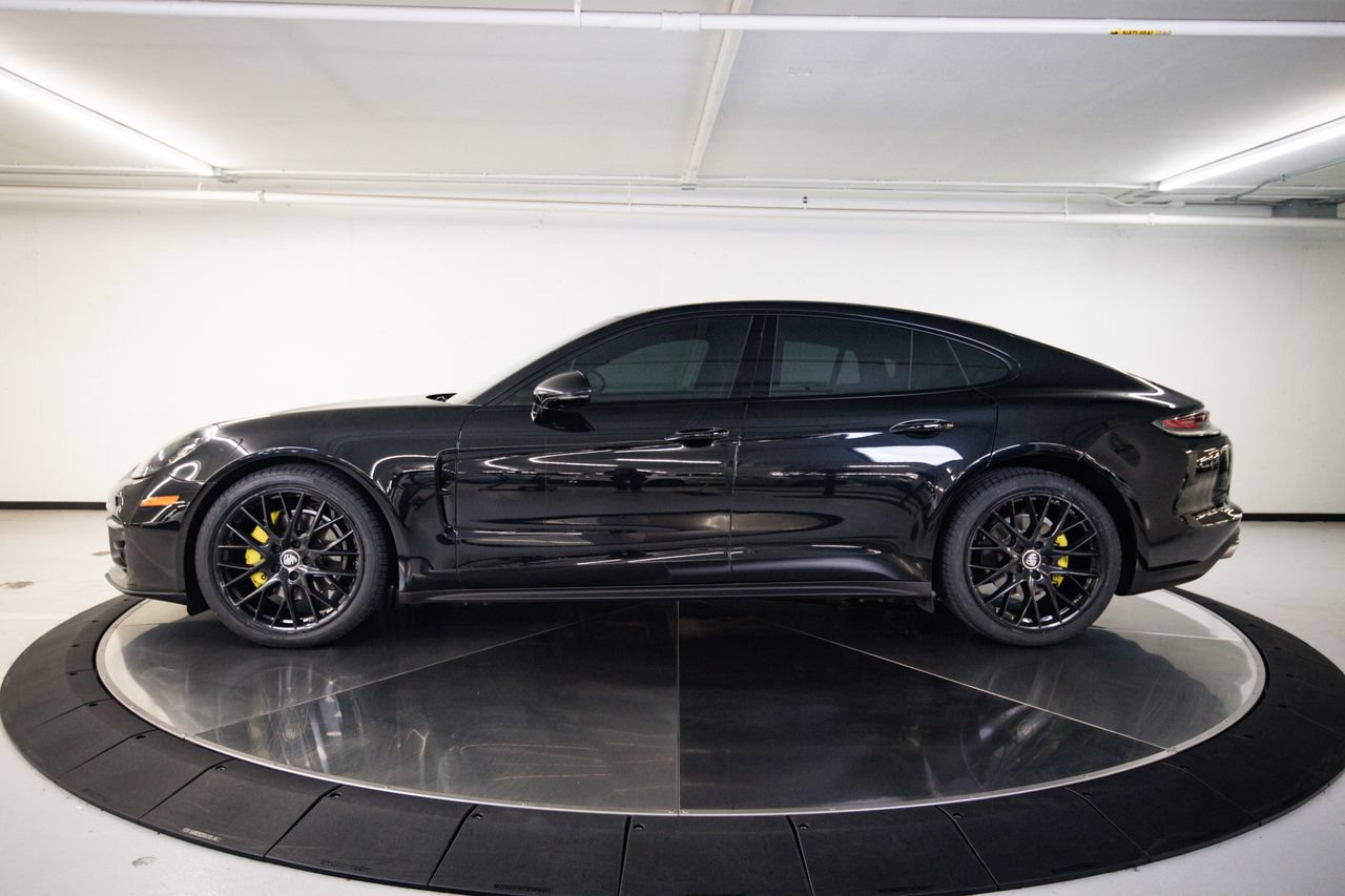 Certified 2023 Porsche Panamera image 2