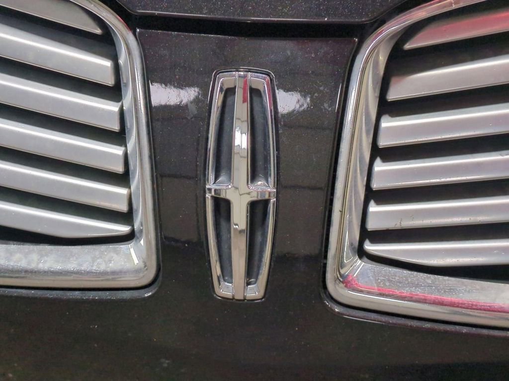 Used 2013 Lincoln MKZ AWD image 9