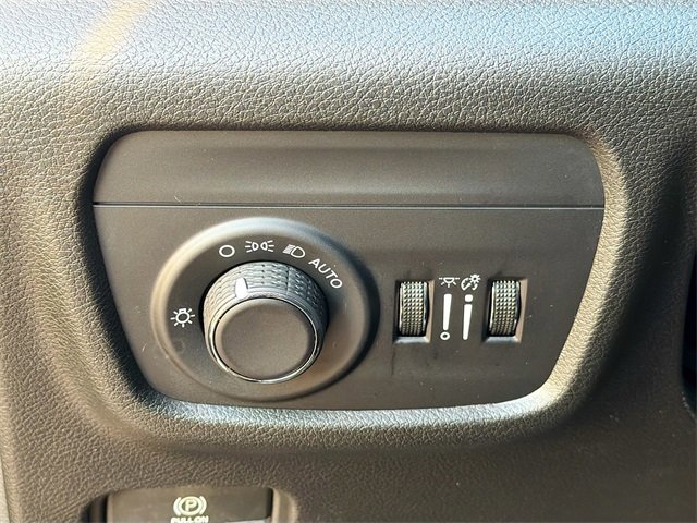 Used 2024 Jeep Grand Cherokee L Altitude image 37