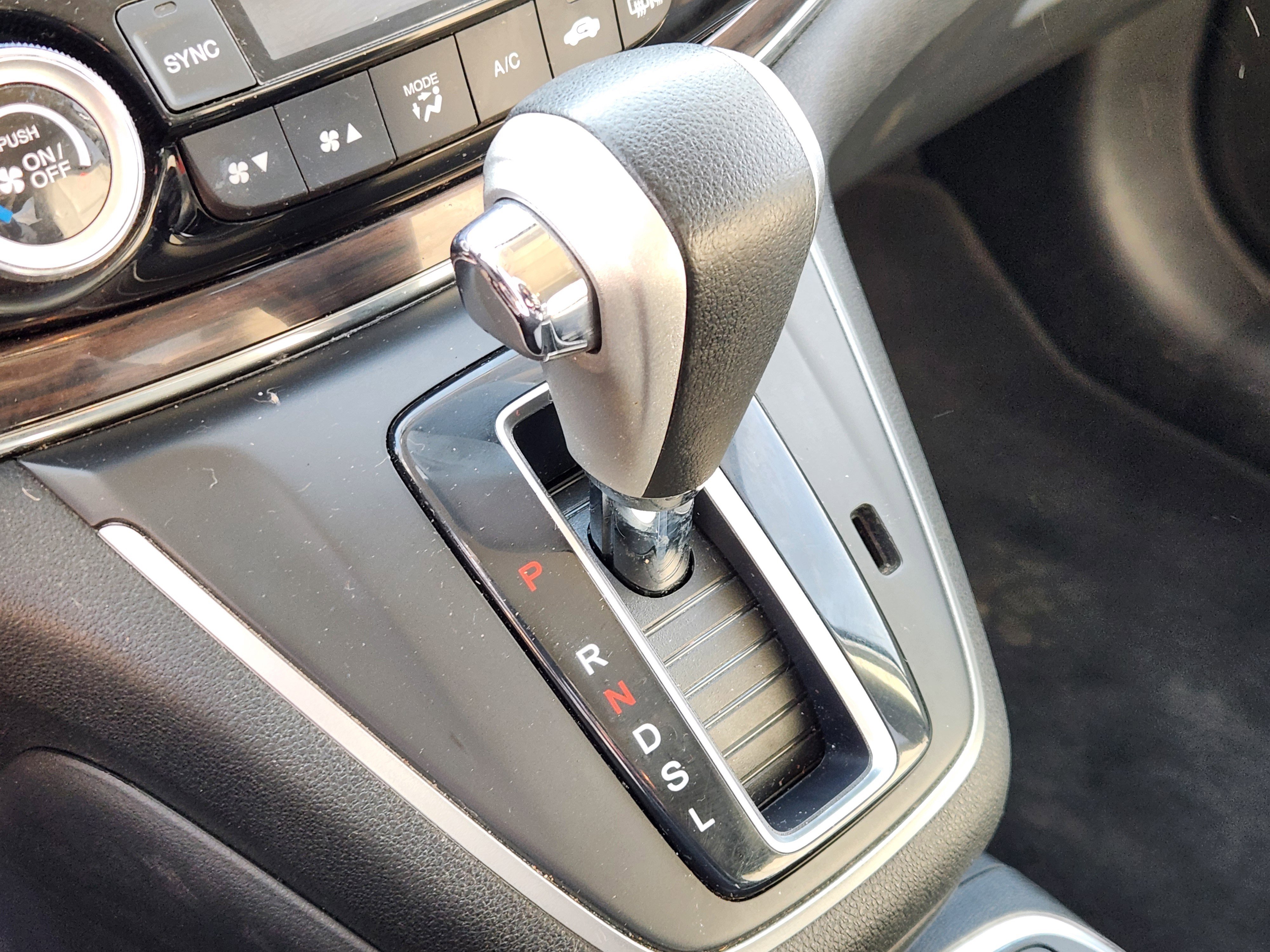 Used 2016 Honda CR-V EX-L image 12