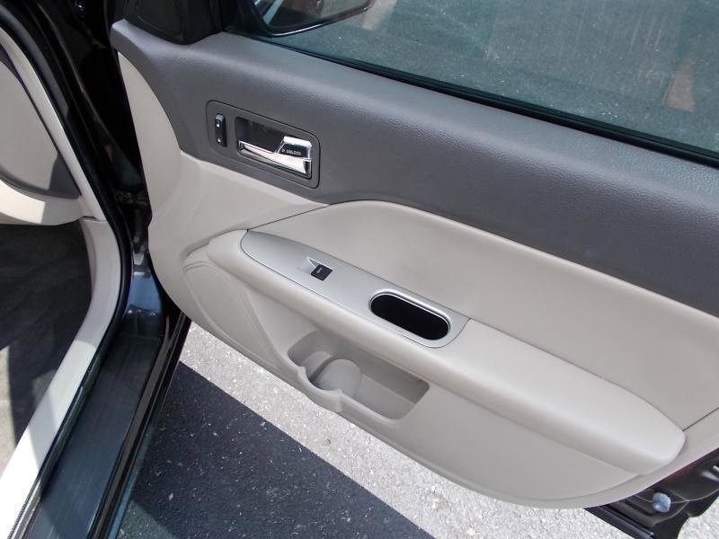 Used 2012 Ford Fusion SEL FWD image 22