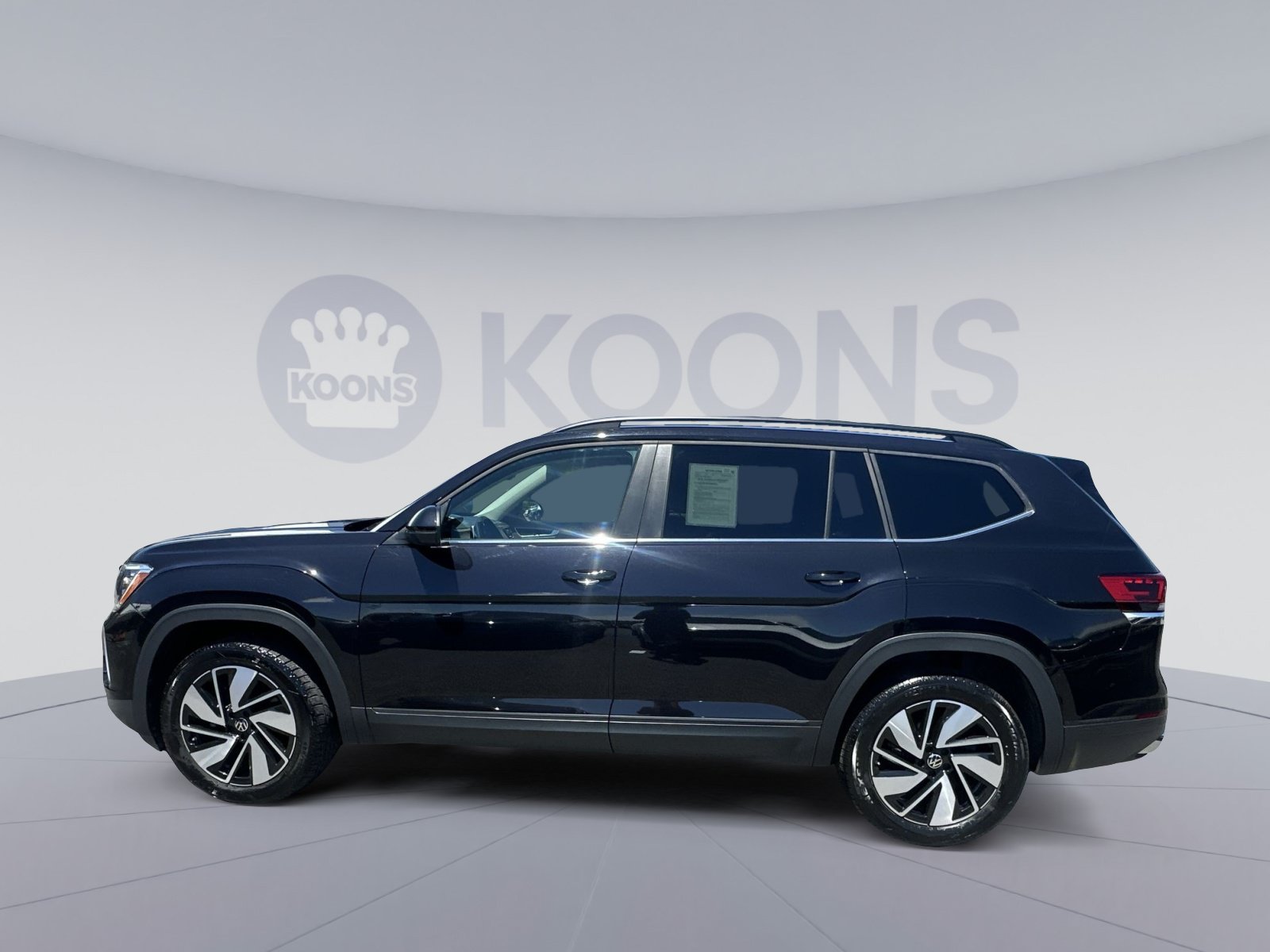 Used 2024 Volkswagen Atlas SE FWD image 13