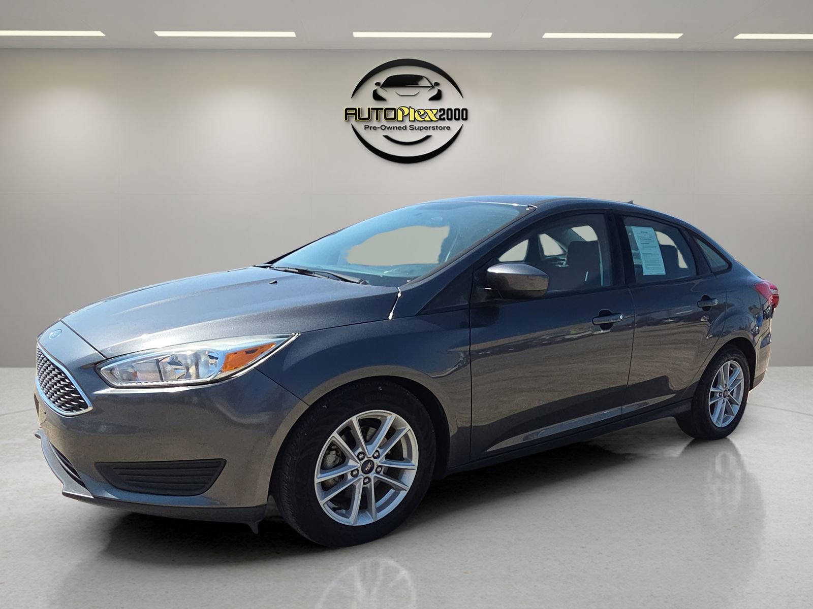 Used 2018 Ford Focus SE image 3