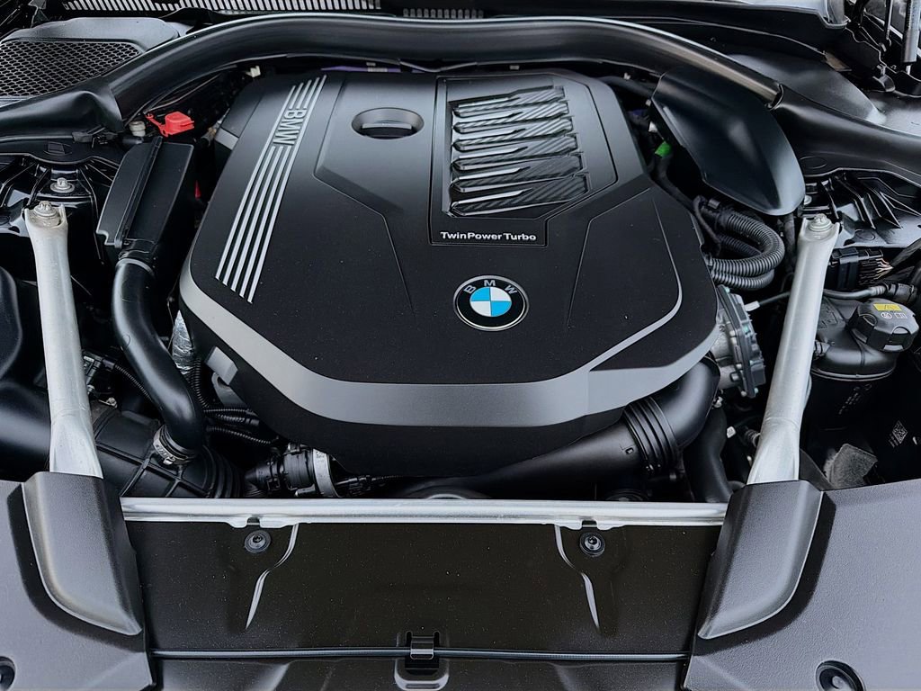 Used 2023 BMW 540i w/ M Sport Package image 32