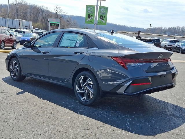 New 2026 Hyundai Elantra Limited image 3