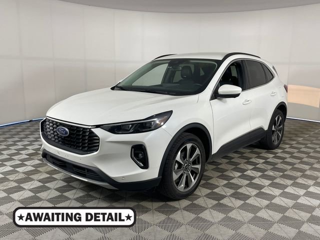 Certified 2023 Ford Escape Platinum AWD/4WD image 1