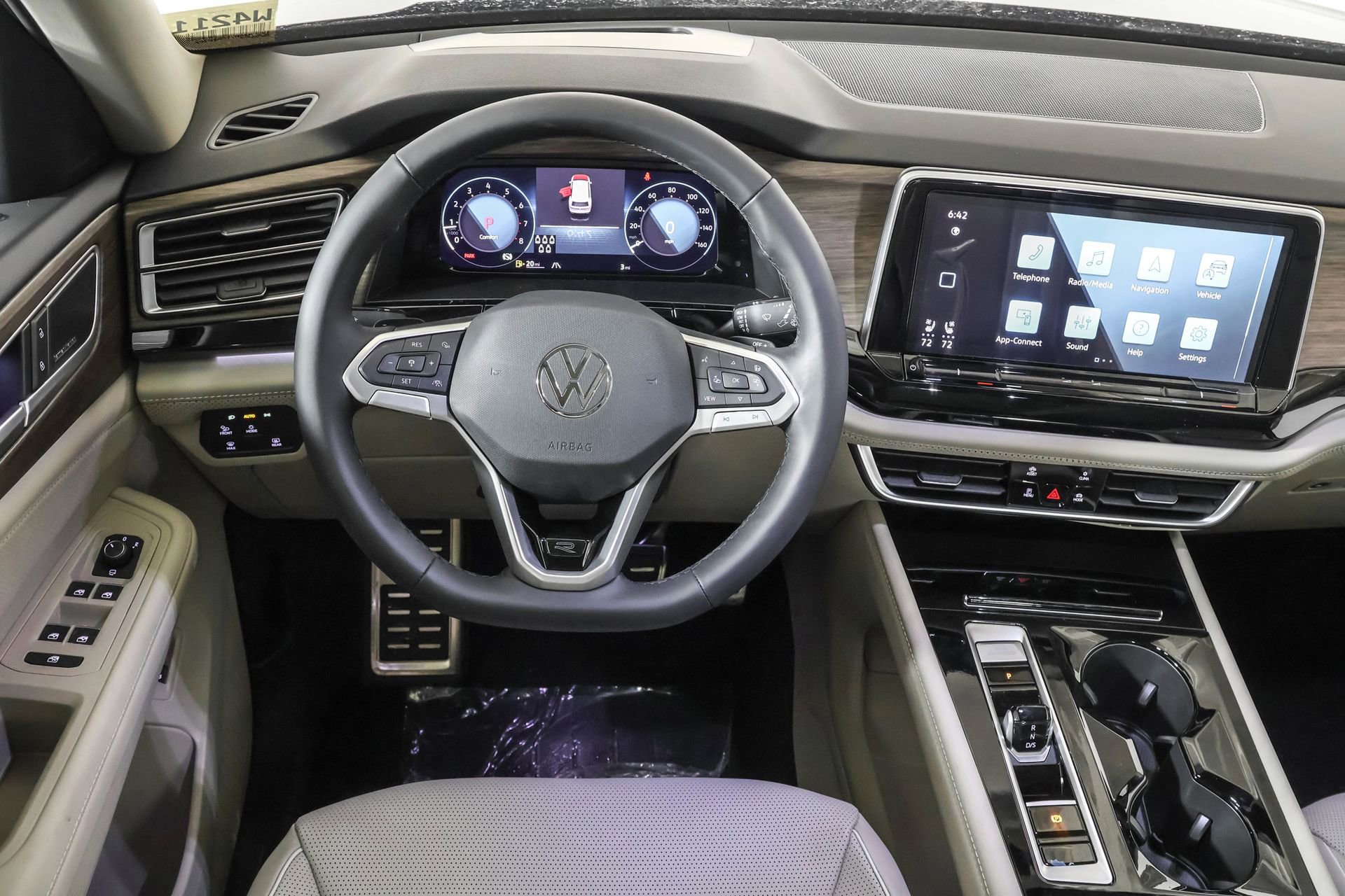 New 2026 Volkswagen Atlas SEL Premium R-Line image 38