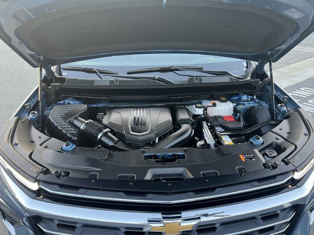 Used 2025 Chevrolet Traverse LT image 30