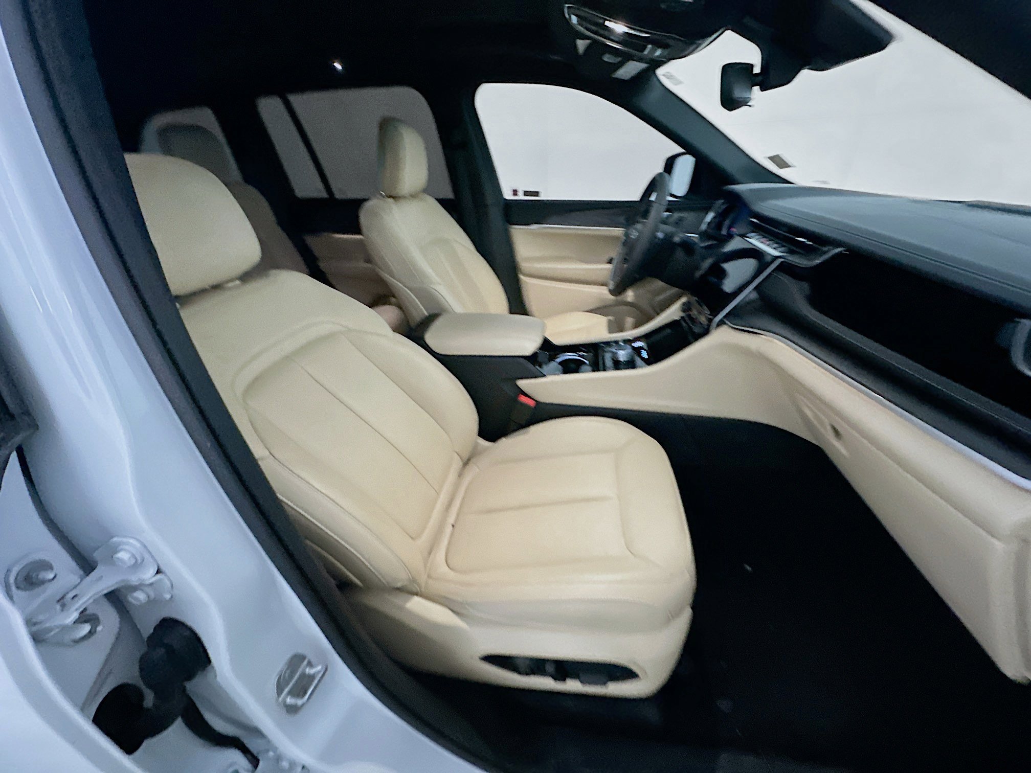 Used 2022 Jeep Grand Cherokee Limited 4xe image 31