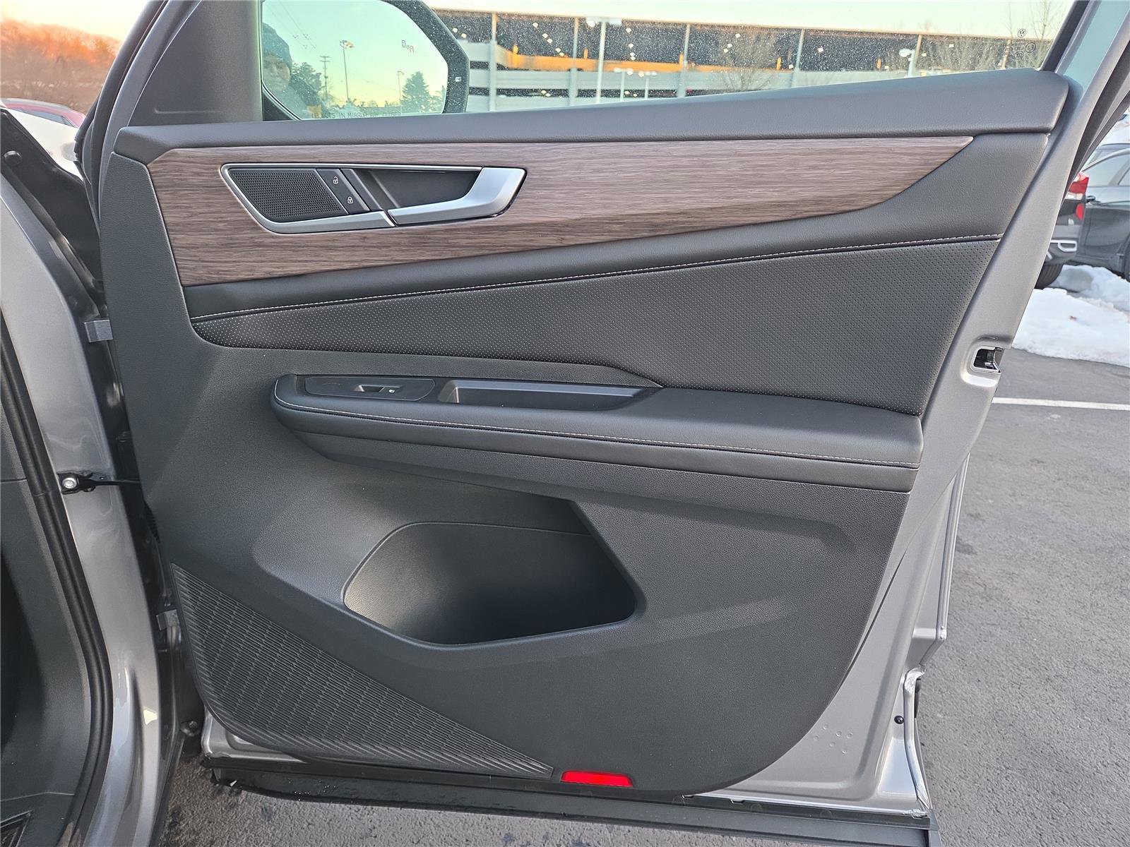 New 2026 Volkswagen Atlas SEL image 27