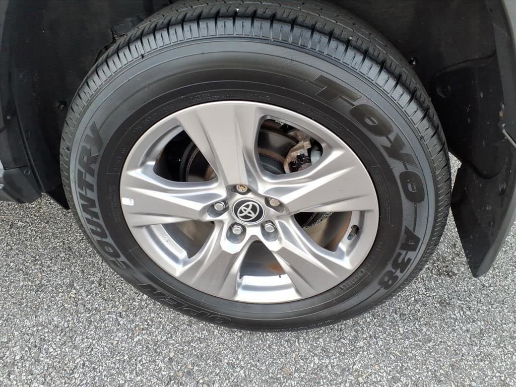 Certified 2022 Toyota RAV4 XLE image 14