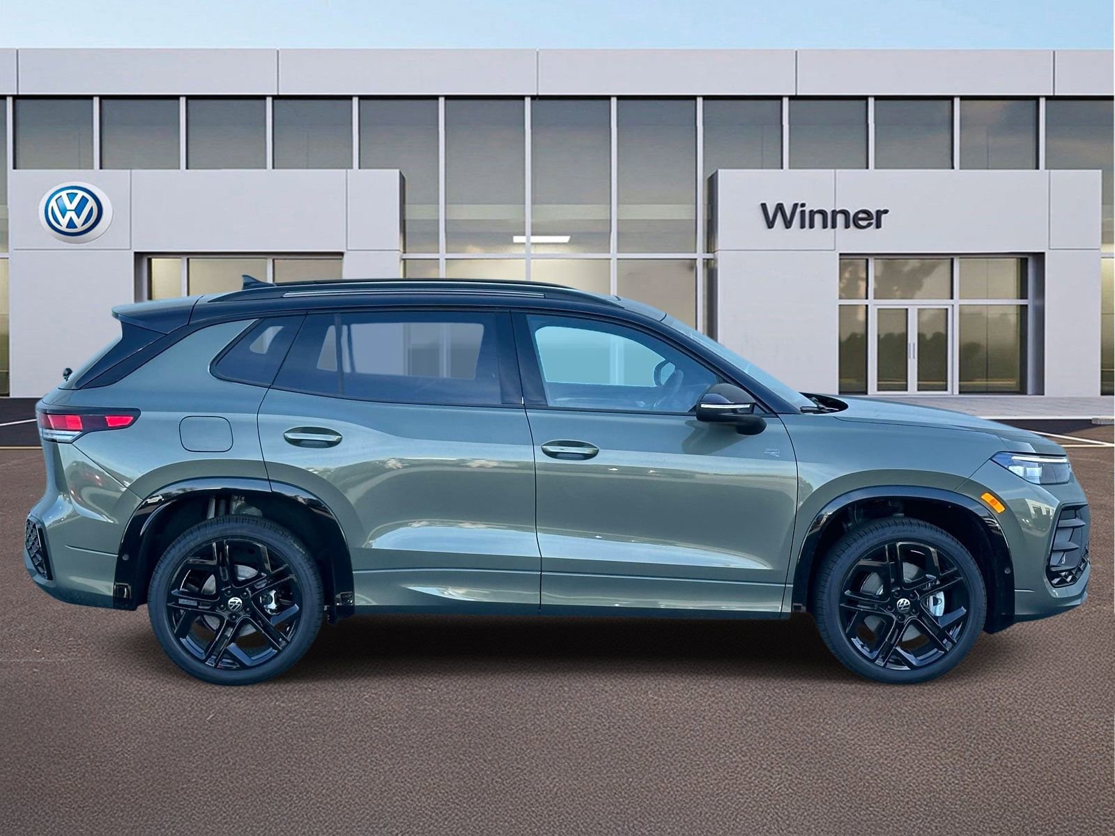 New 2026 Volkswagen Tiguan SE R-Line AWD/4WD image 6