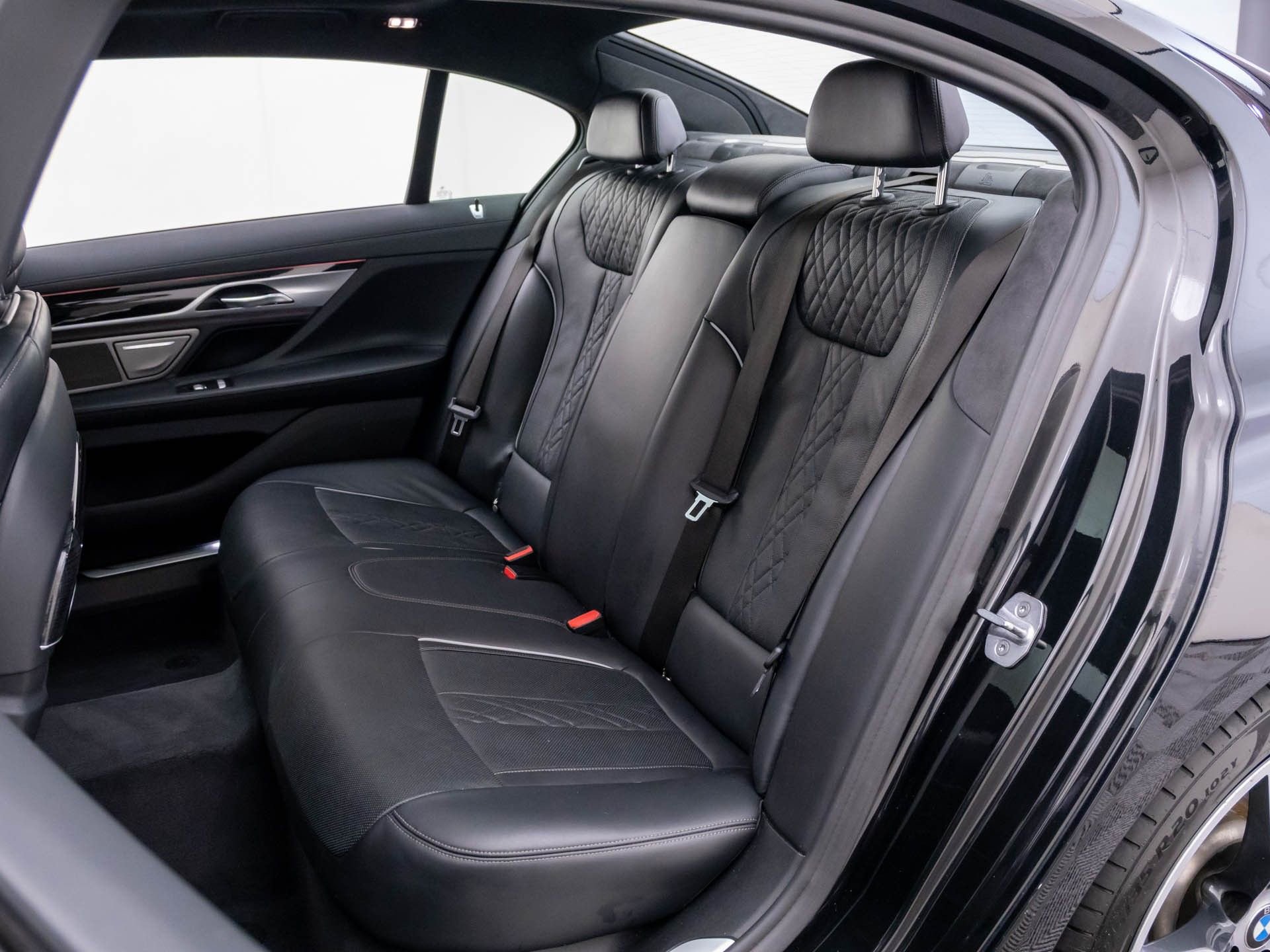 Used 2019 BMW 750i xDrive image 18