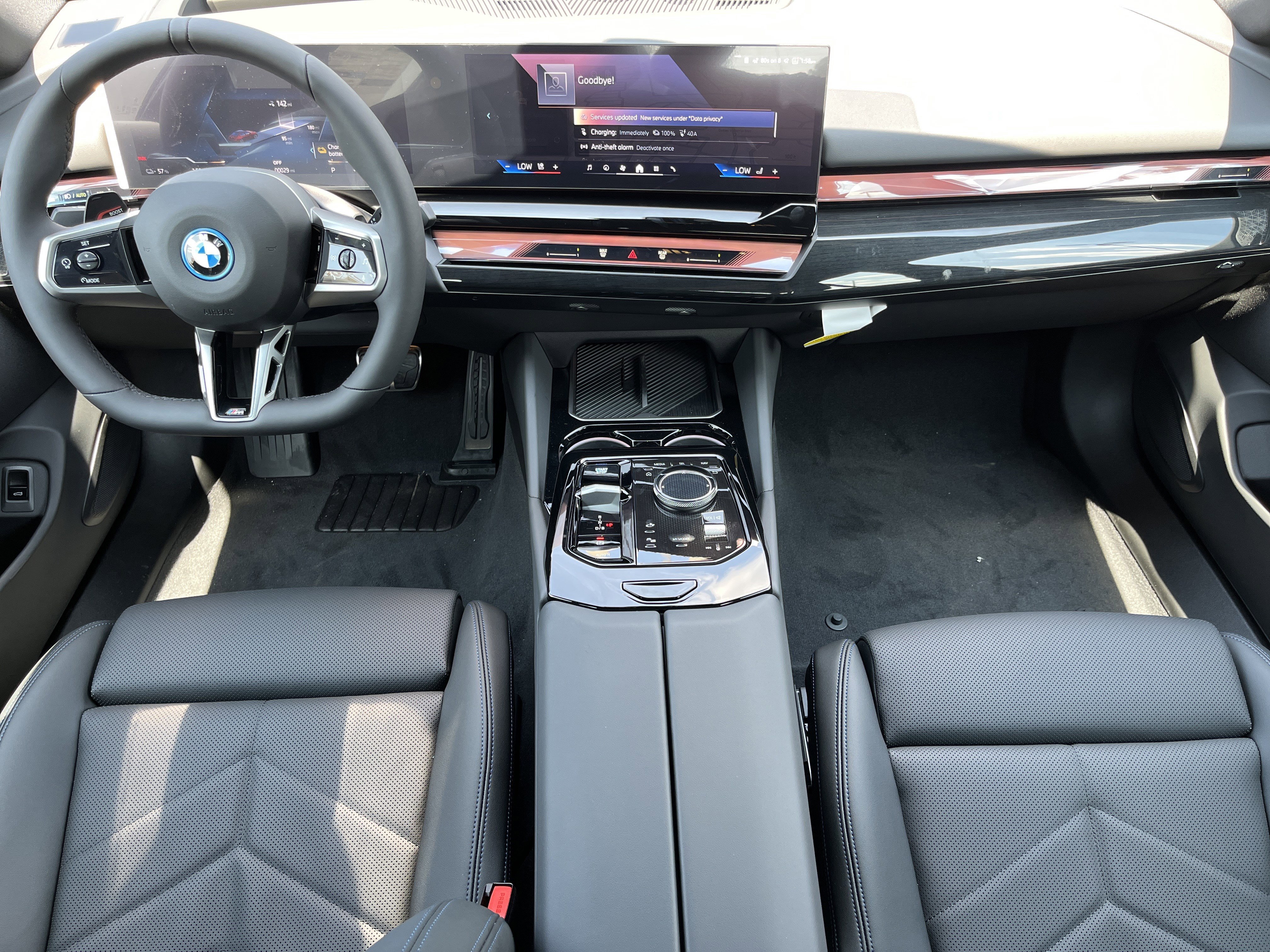 New 2026 BMW i5 eDrive40 w/ M Sport Package image 3