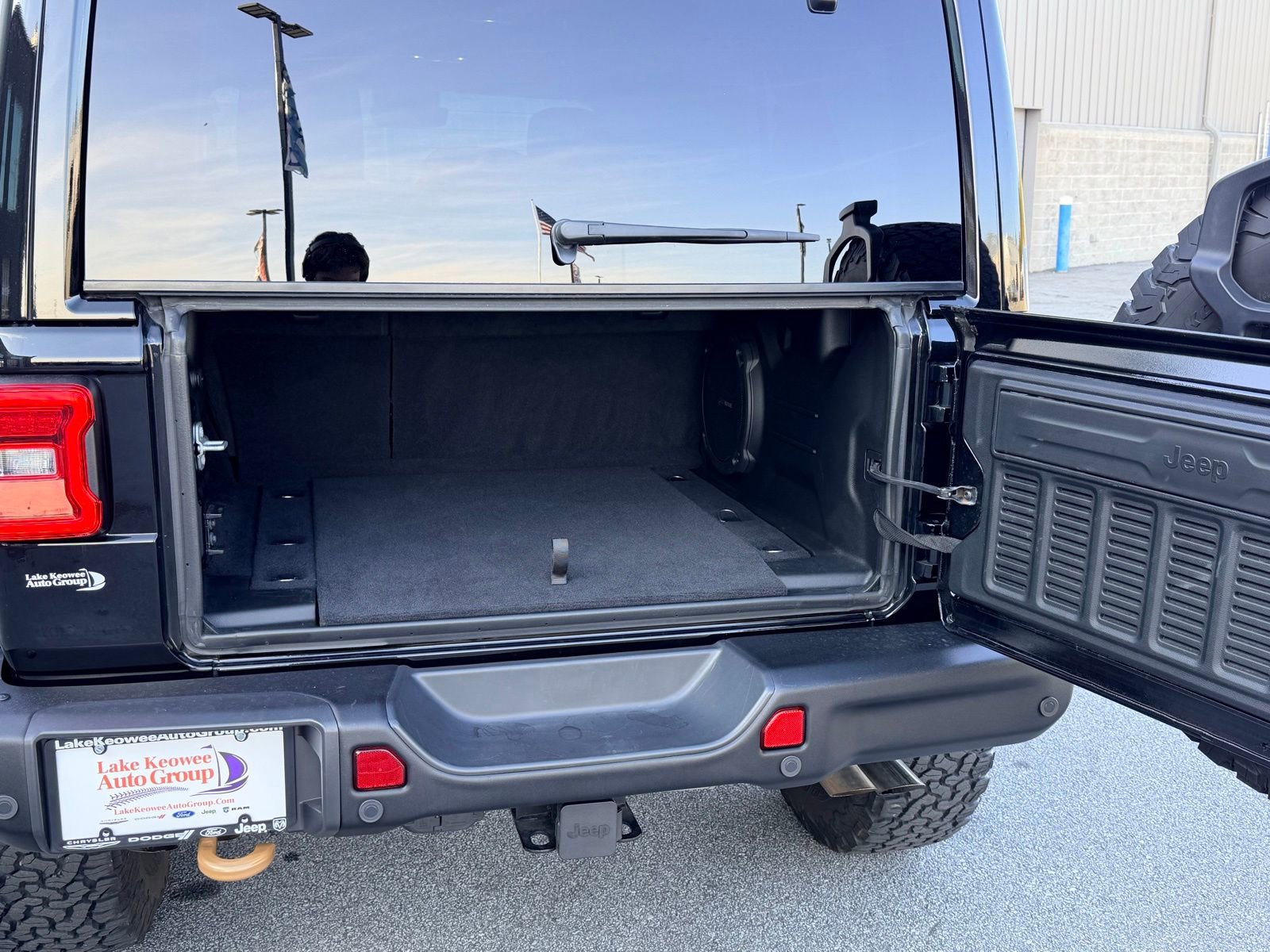 Used 2021 Jeep Wrangler Unlimited Rubicon w/ Trailer Tow Package image 18