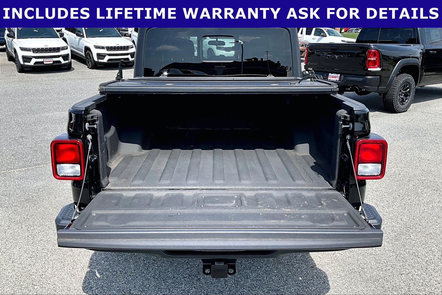 Used 2021 Jeep Gladiator Sport AWD/4WD image 28