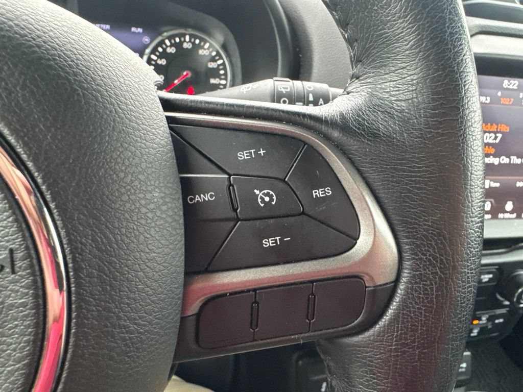 Used 2020 Jeep Renegade Altitude AWD/4WD image 19