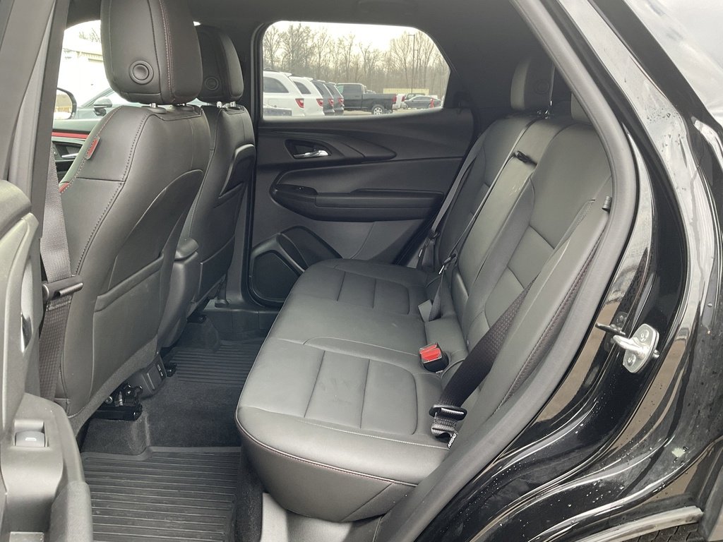 Used 2025 Chevrolet TrailBlazer RS w/ Convenience Package image 9