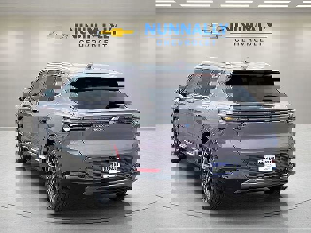 New 2026 Chevrolet Equinox EV LT w/ Convenience Package II image 3