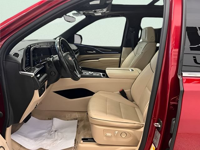 Used 2023 Cadillac Escalade Premium Luxury w/ Performance Package AWD/4WD image 15