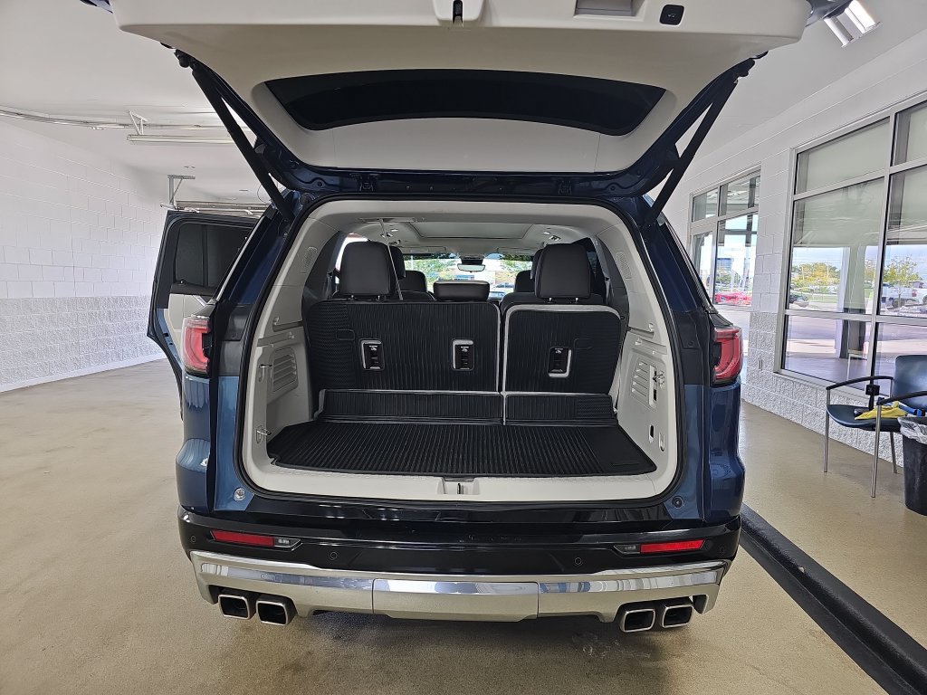 Certified 2024 GMC Acadia Denali w/ Super Cruise Package AWD/4WD image 17