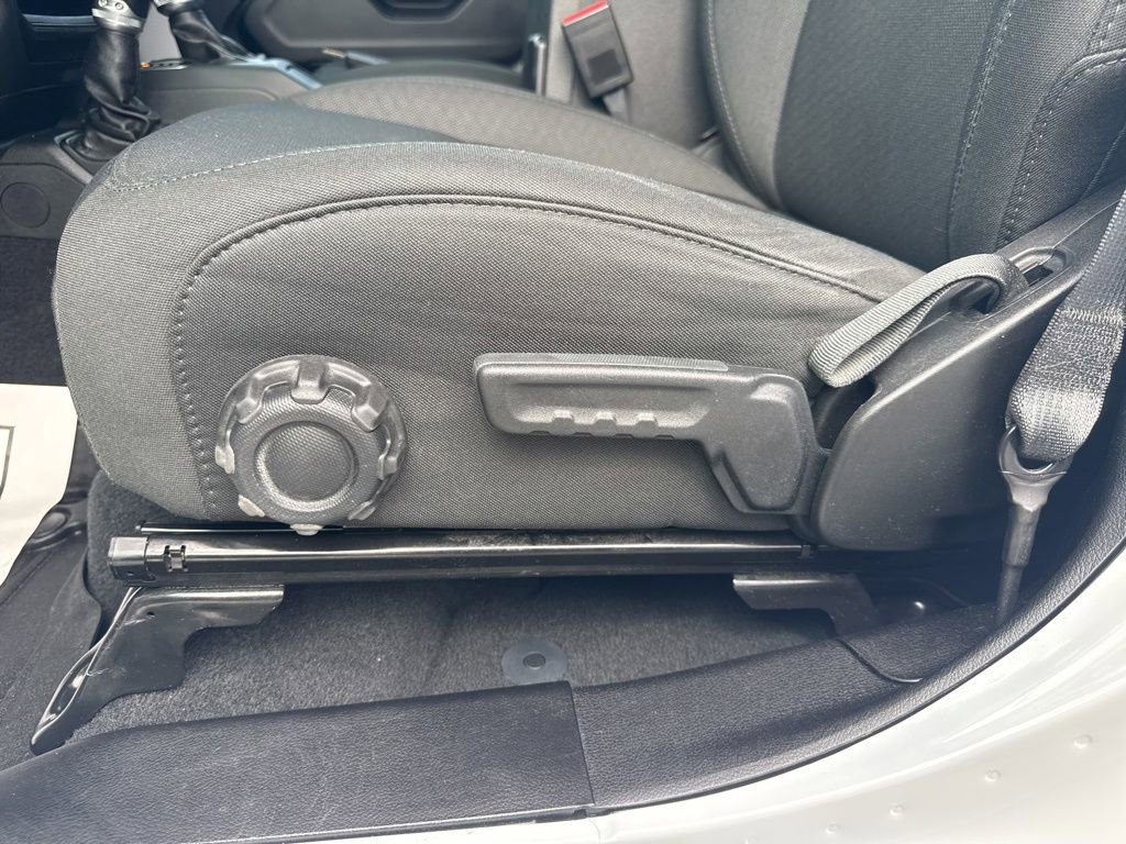 Used 2021 Jeep Gladiator Sport image 19