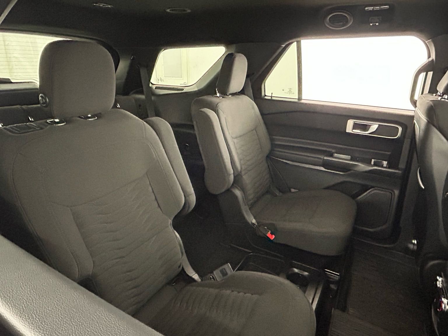 Used 2020 Ford Explorer XLT image 38