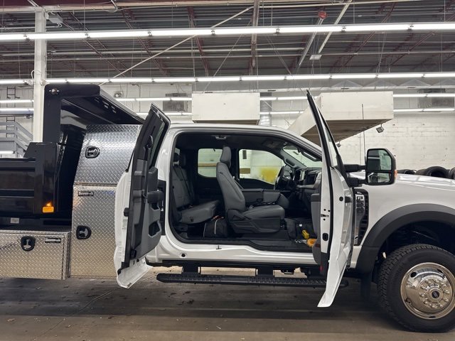 New 2025 Ford F550 4x4 SuperCab Super Duty image 10