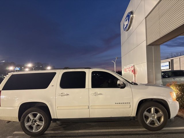 Used 2011 Chevrolet Suburban LT image 5