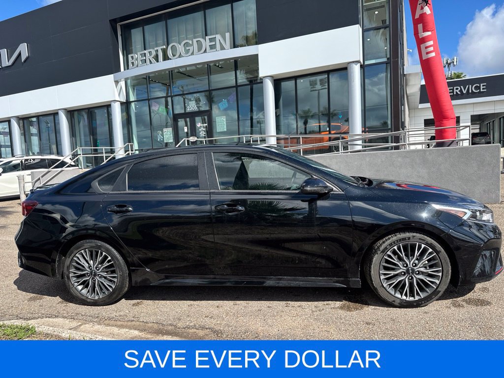 Used 2023 Kia Forte GT-Line w/ GT-Line Technology Package FWD image 3