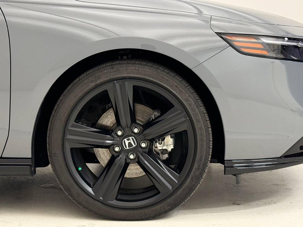Used 2025 Honda Accord Sport image 6