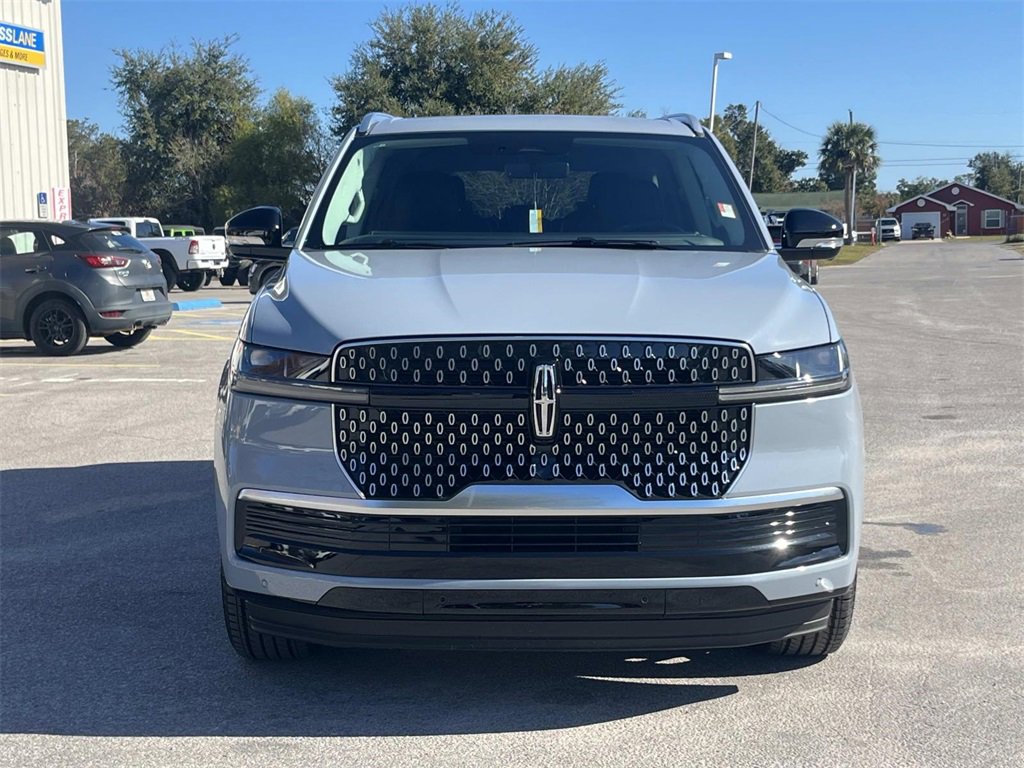 New 2025 Lincoln Navigator Reserve image 8