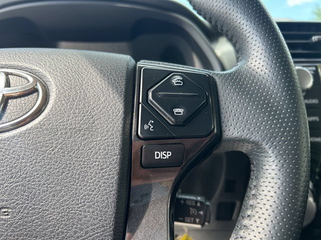 Used 2018 Toyota 4Runner TRD Off-Road AWD/4WD image 26