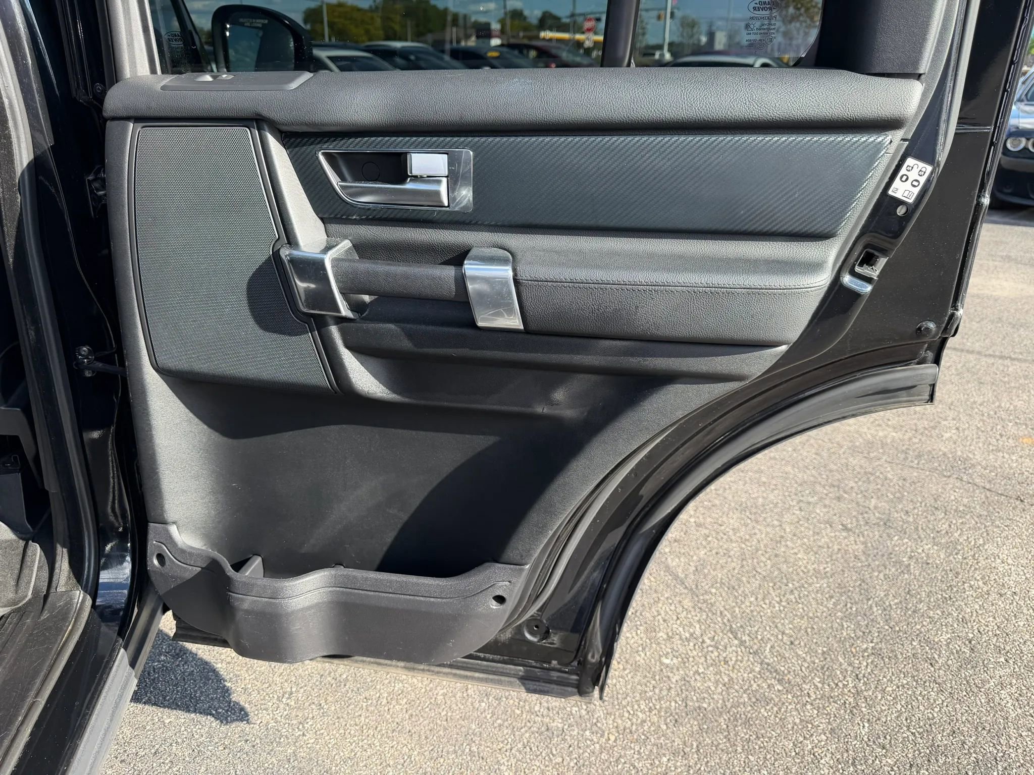 Used 2016 Land Rover LR4 HSE Silver Edition AWD/4WD image 39