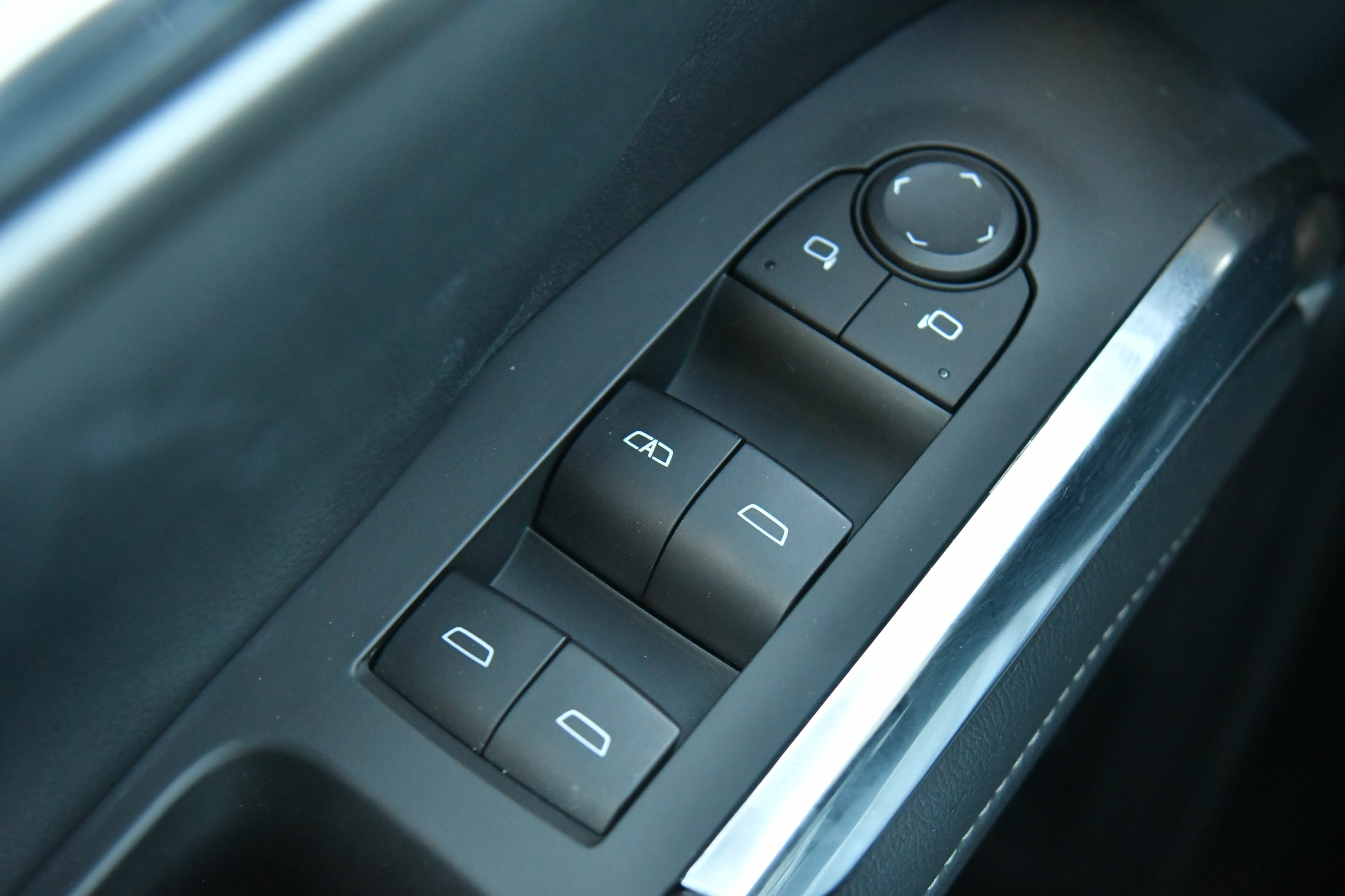 Used 2024 Chevrolet Traverse LT image 42